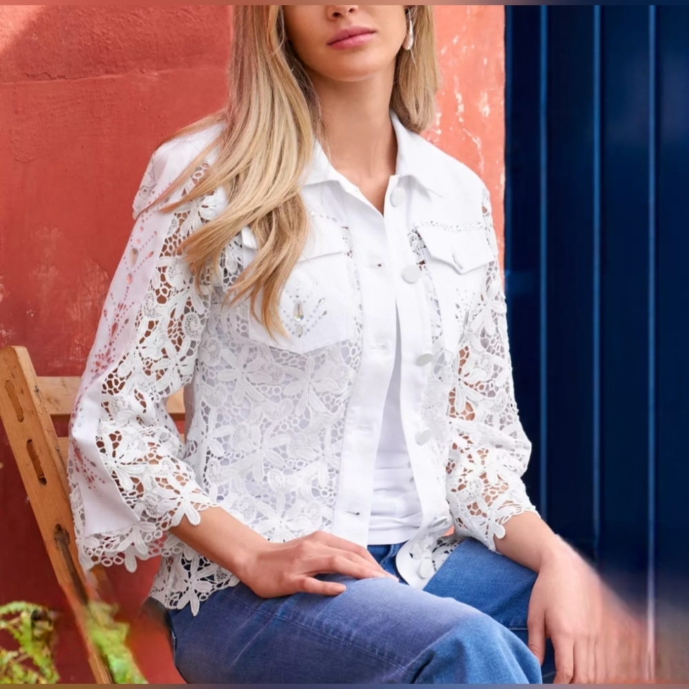 Boston Proper White Embellished Lace Jacket in Women’s Size Medium